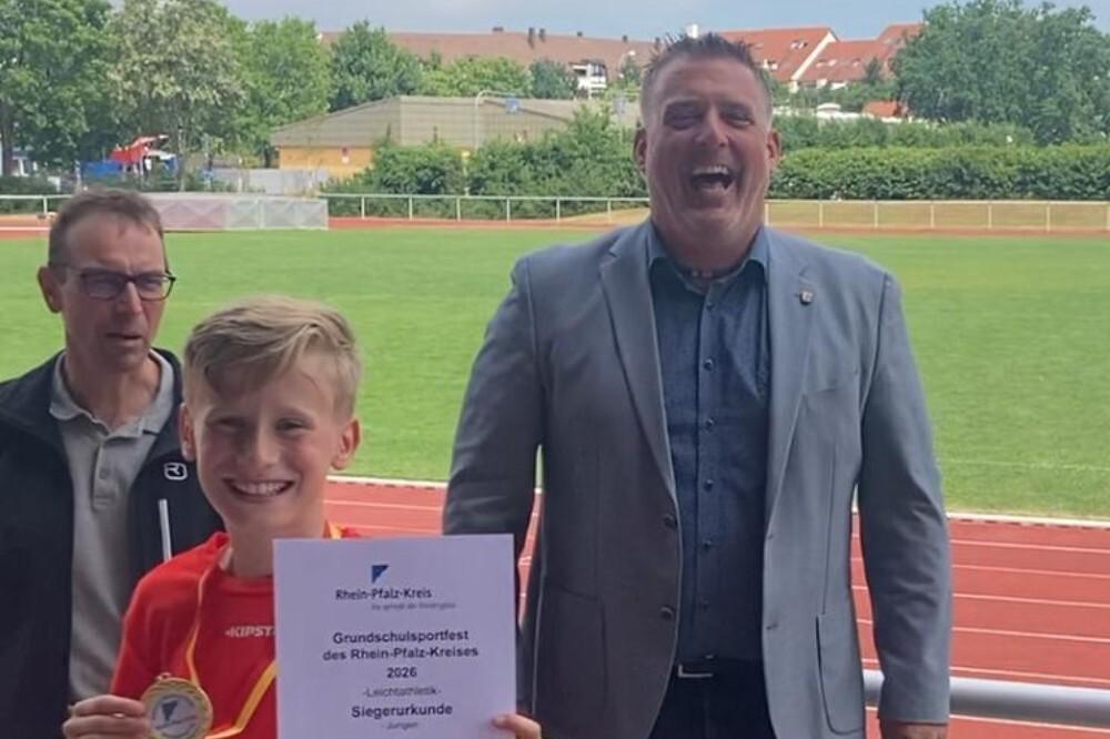 Anton 1.Platz beim Grundschulsportfest 2026